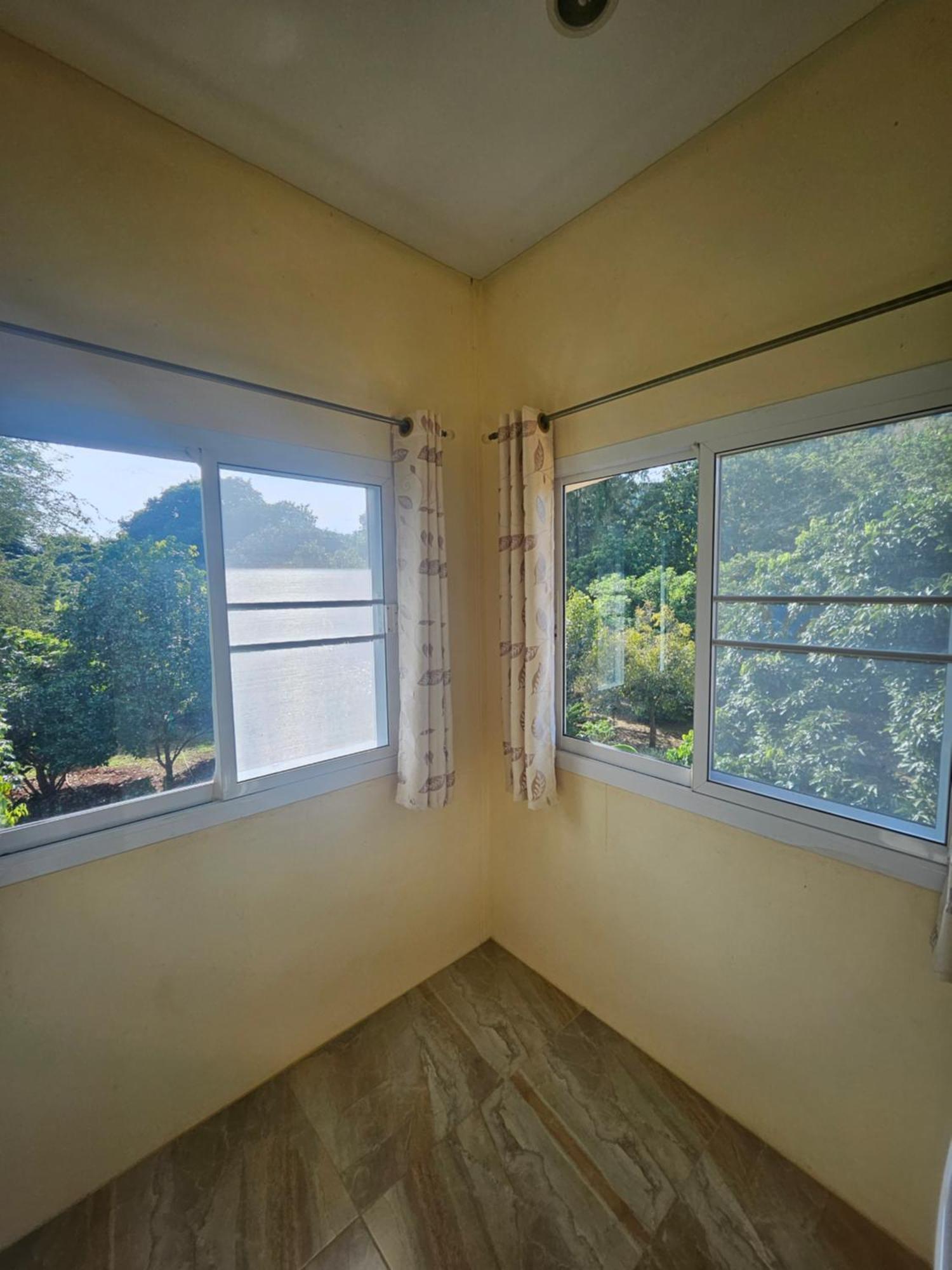 Bed and Breakfast Khaoyaitriplefive Ban Thung Sawang Exterior foto